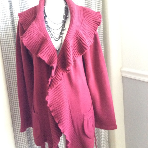 Burgundy/red sweater with flappy collar in front - Picture 2 of 6